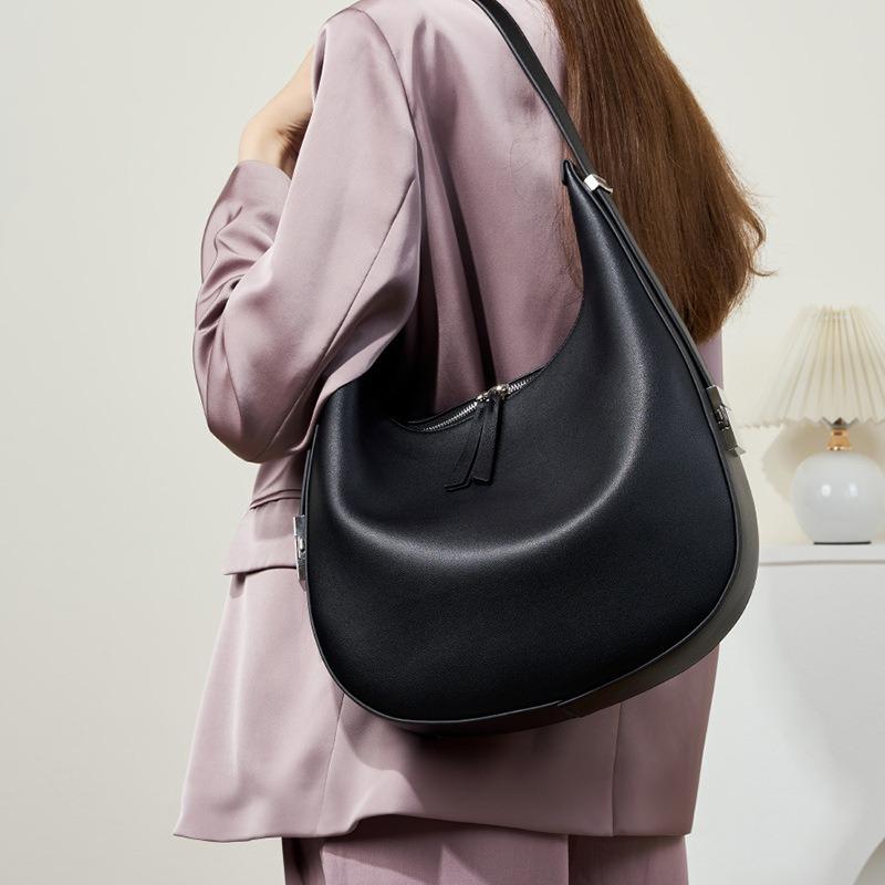 Real Cowhide Underarm Bag Niche Design Large Capacity Shoulder Messenger Bag Light Luxury Crescent Moon Bucket Bag Handbag