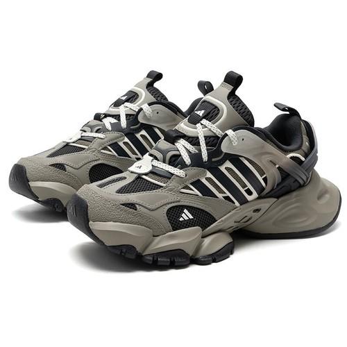 adidas XLG RUNNER DELUXE Grigio Leggero JR8078 Unisex