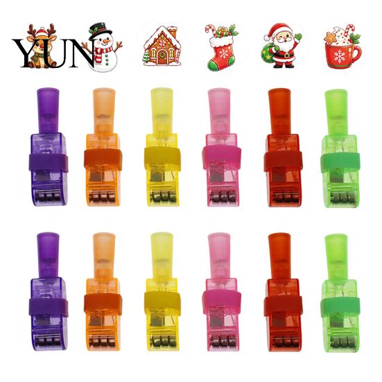 Interactive Play Toys Christmas Finger Projector Light, Mini Patterns LED Toy for Kids, Portable Projection Gadgets Light Up Ring Xmas Party Supplies