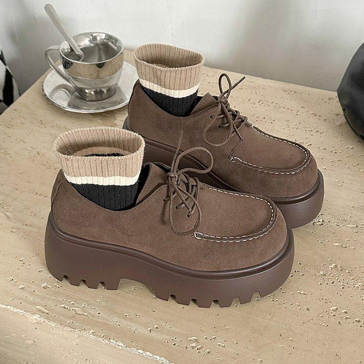[Yushilai] Retro Plateau-Loafer Damen 2025 Winter Neu Schnür-Mode Temperament Vielseitig Kleine Lederschuhe