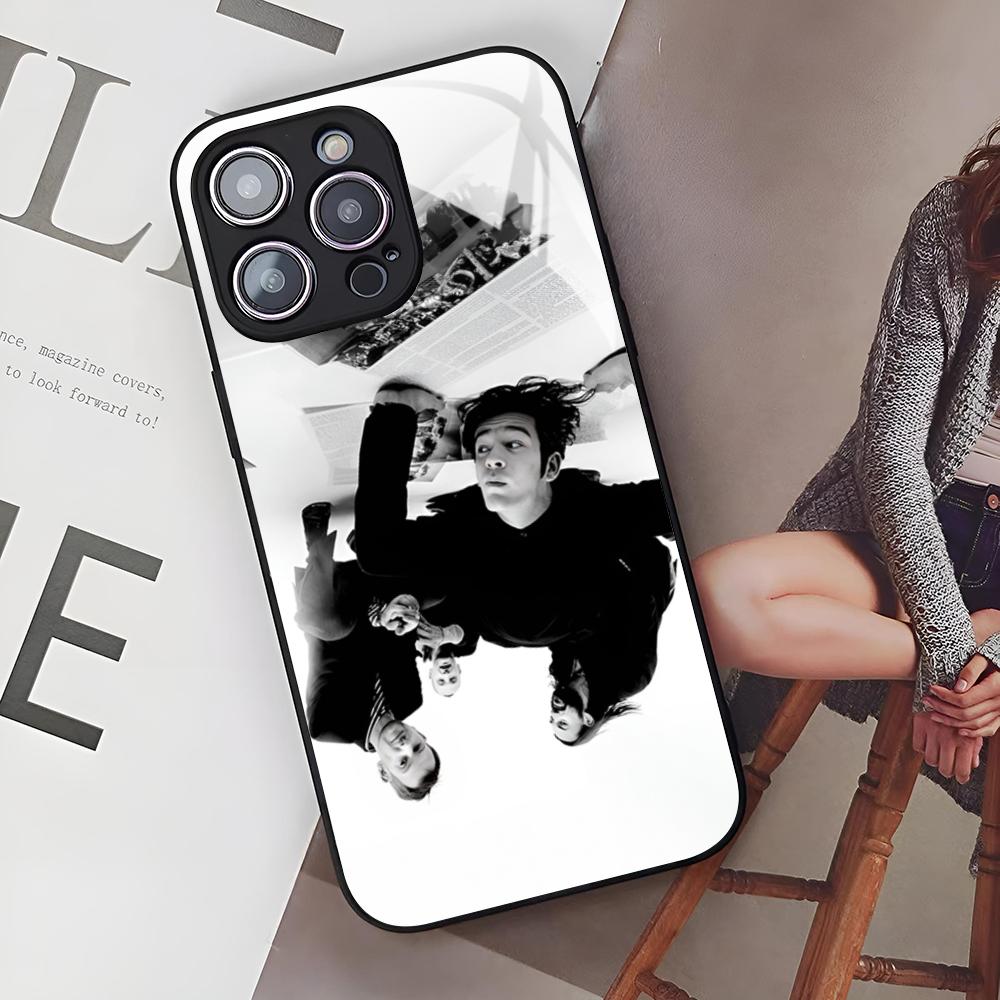 The 1975 Rock Band Phone Case for Iphone 16 15 14 12 11 13 Pro Max Mini X Xr Xs Se 8 Puls glass Cover