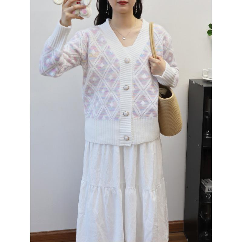 

Осень и зима новый свободный ретро ромбовидный вязаный кардиган мягкий восковой нежный ветер уменьшающий возраст свитер куртка женская one size fits all фиолетовый