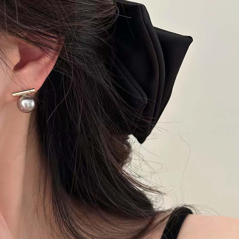 New Arrival Korean Simple One-Word Metal Simulated-Pearl Stud Earrings for Women Fashion Sweet Grey Pearl Jewelry Gifts
