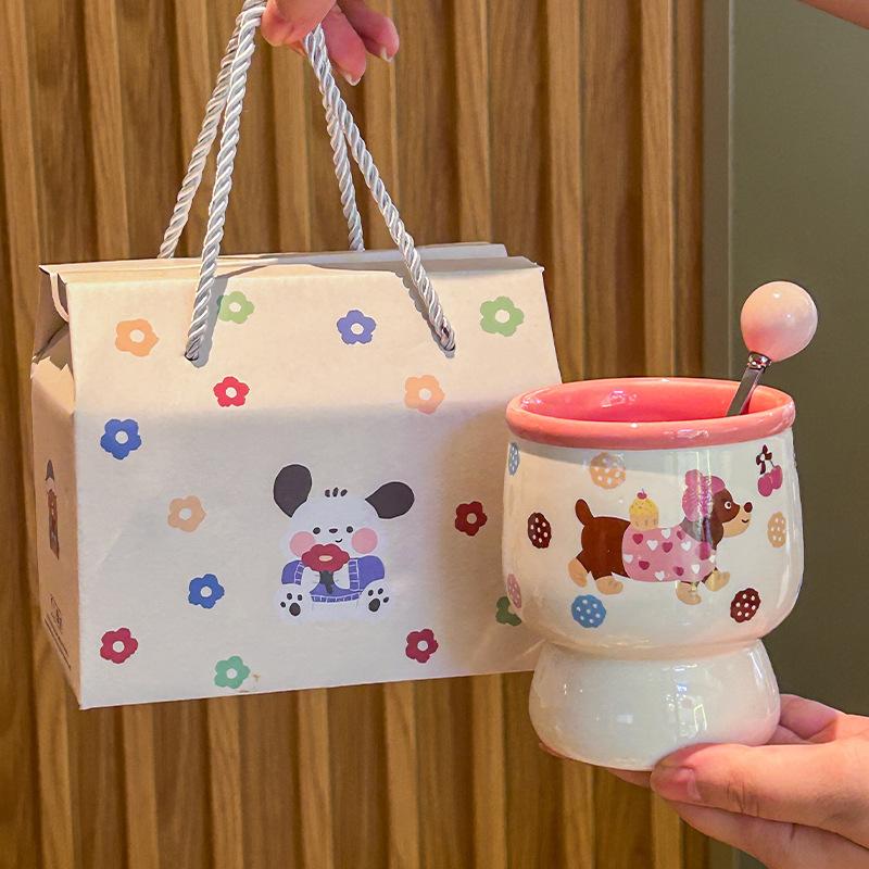 Birthday Gift, Girls Are Cute, Holding Cups, Especially Beautiful Mugs, Niche Coffee, Latte Cups, Souvenirs