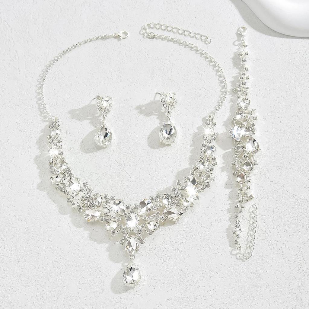 European-American Retro Jewelry Set: Exaggerated Alloy Rhinestone Earrings, Necklace & Bracelet