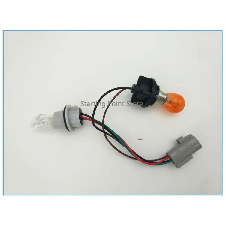Suitable for Mitsubishi Pajero V73 rear tail light harness, rear tail light installation with brake light socket wire head