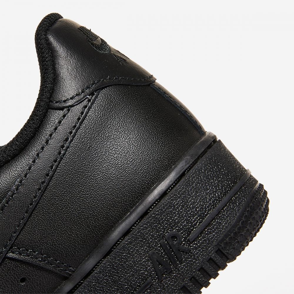 Nike Air Force 1 07 Le  001 