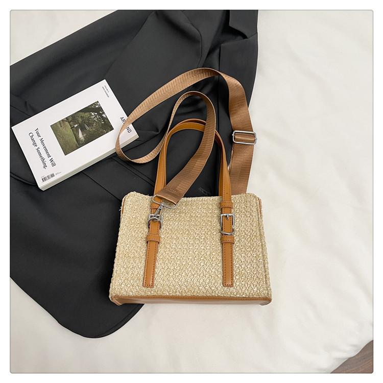 Fashion Women's Bag 2025 Summer New Foreign Style Shoulder Bag Simple Messenger Bag Straw Splicing Casual Small Square Bag Tide