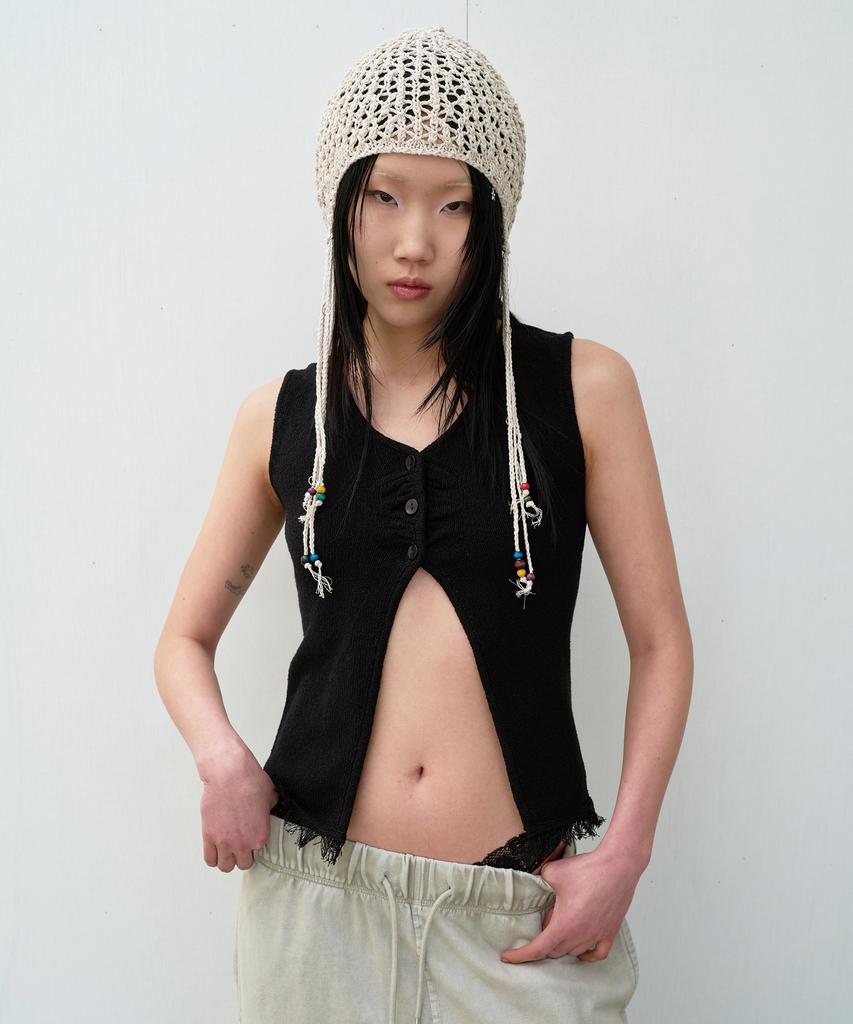 THEVINYLHOUSE Beaded Crochet Beanie (W) Ivory