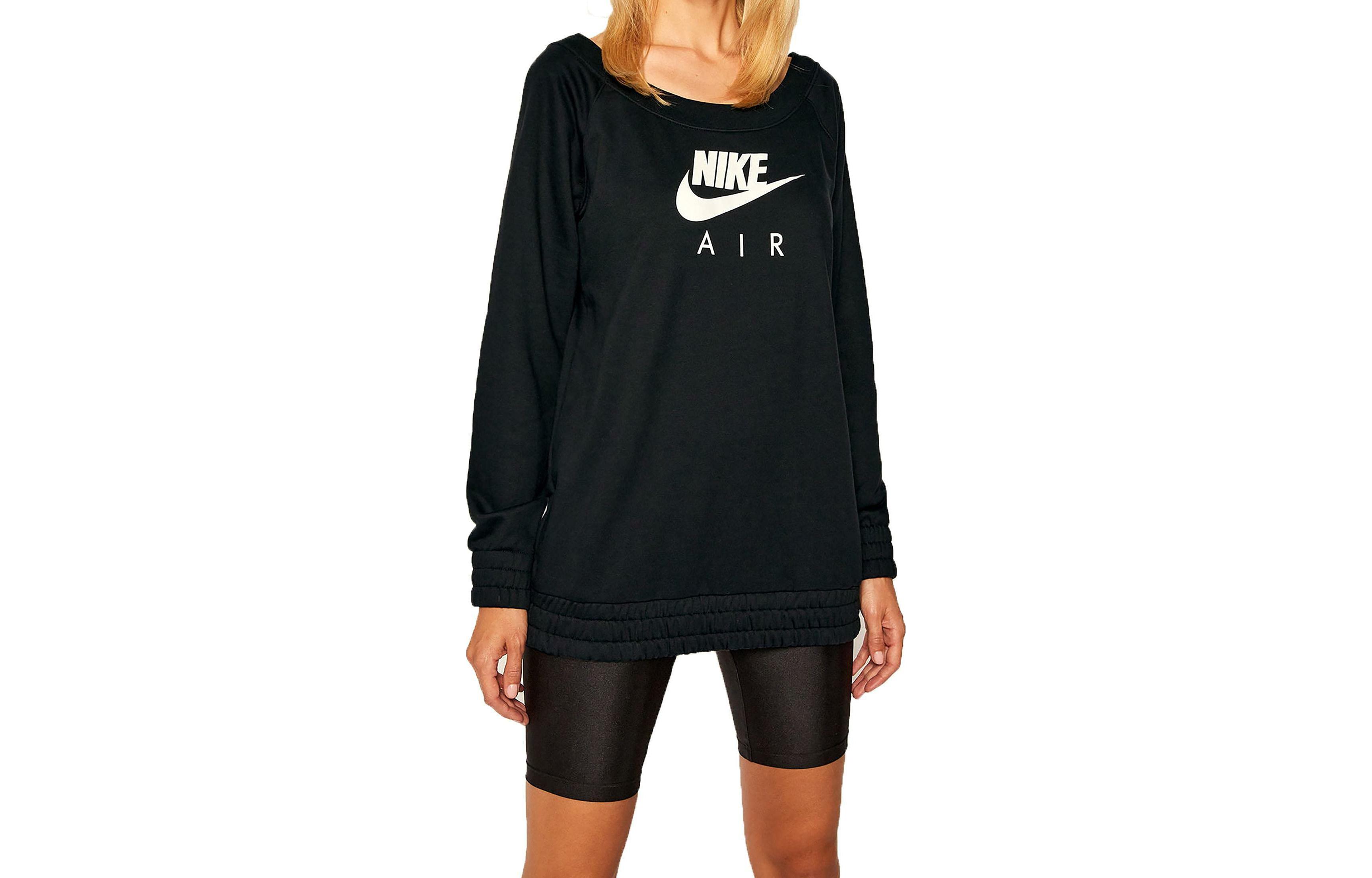

Nike T Shirts Women s Black Crew Neck Moderate Straight Fit CU5426-010 S