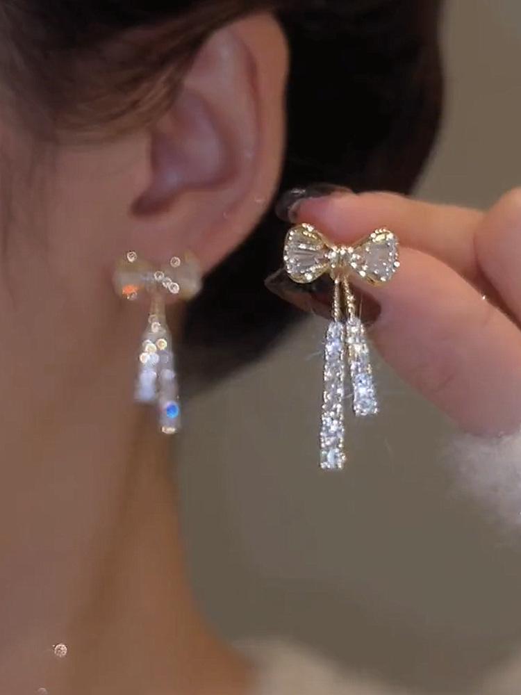 Elegant S925 Silver Pearl Bow Earrings for Women, Fashionable and High-End Design