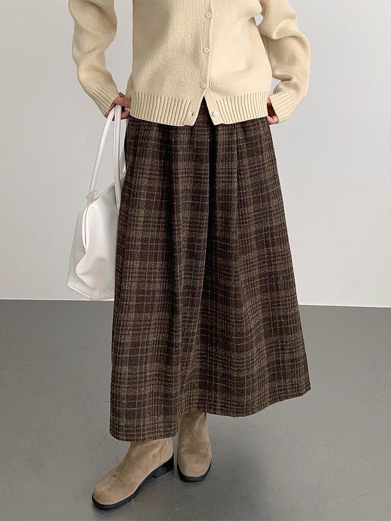 Retro Wool Plaid High-Waisted A-Line Skirt for Women, Slimming Mid-Length with Wide Hem (11008)
