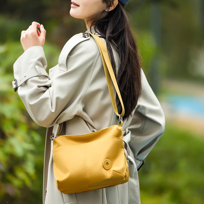 Large Capacity Crossbody Bag Women's Nylon Lightweight Shoulder Bag
