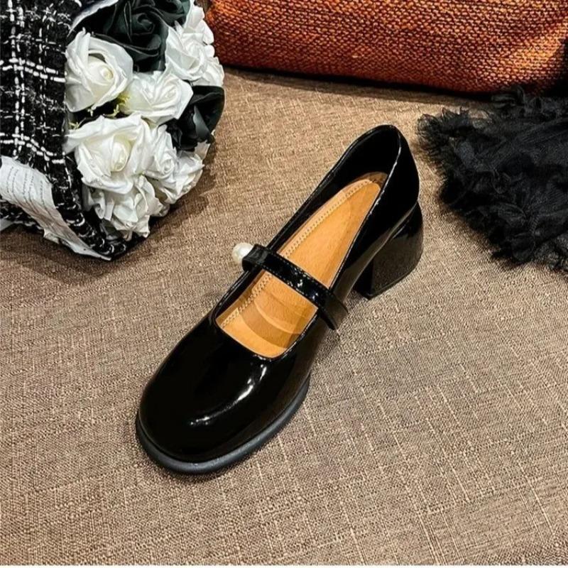 Spring New Style Women Shoes Elegant Pearl Buckle Square Heel Pumps Square Toe Leather Fashion Mary Jane Shoes Mid-heel Shoe