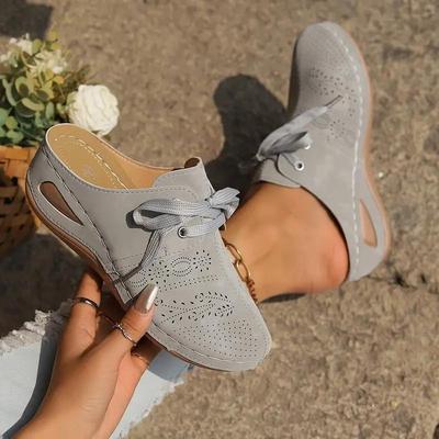 Pantofole con zeppa con tacco a zeppa delle nuove donne Modello con lacci Pantofole da donna con testa cava 43 Scarpe da donna di formato 2024 Nuovi sandali estivi