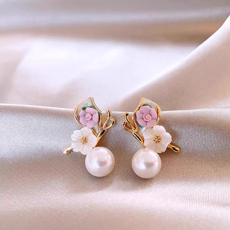 French Camellia Pearl Stud Earrings - Retro Versatile Forest Style Fresh Design Niche Earrings
