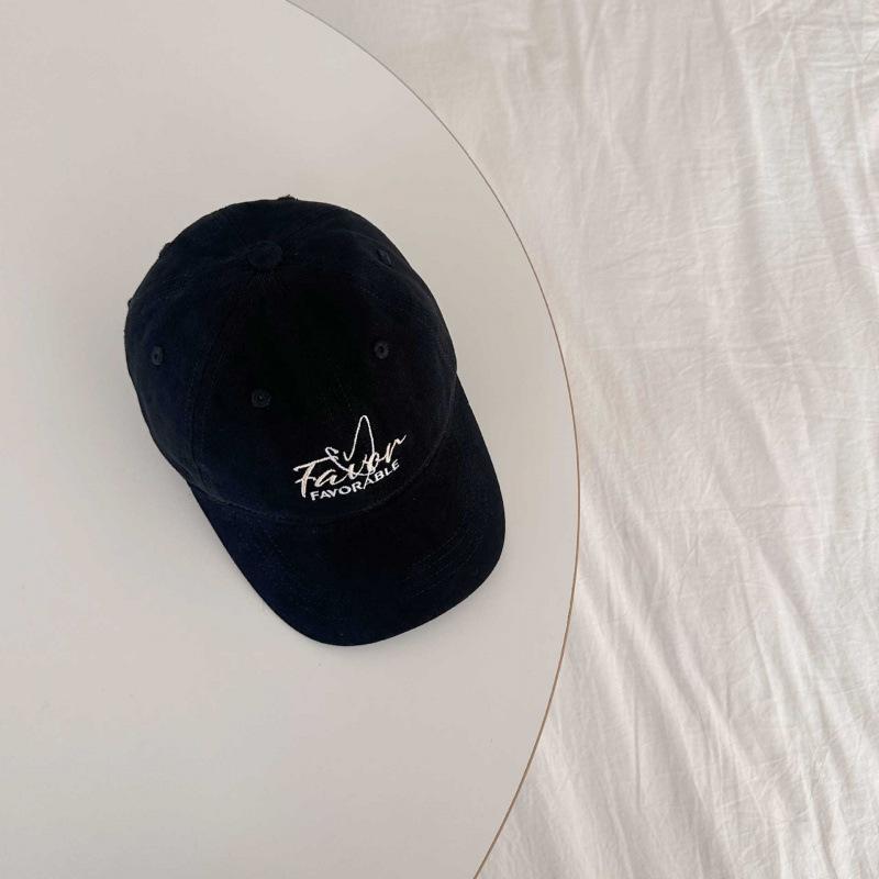 Love Letter Embroidery Baseball Cap Men'S And Women'S Sunshade Fun Leisure Students Outdoor Cap Versatile