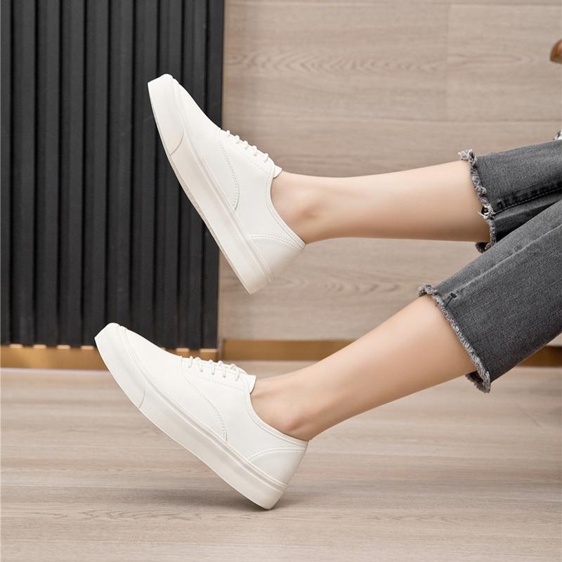 New Women Flat Sneakers Shoes Non-slip Women's Skateboard Shoes Breathable Student Female Shoes Running