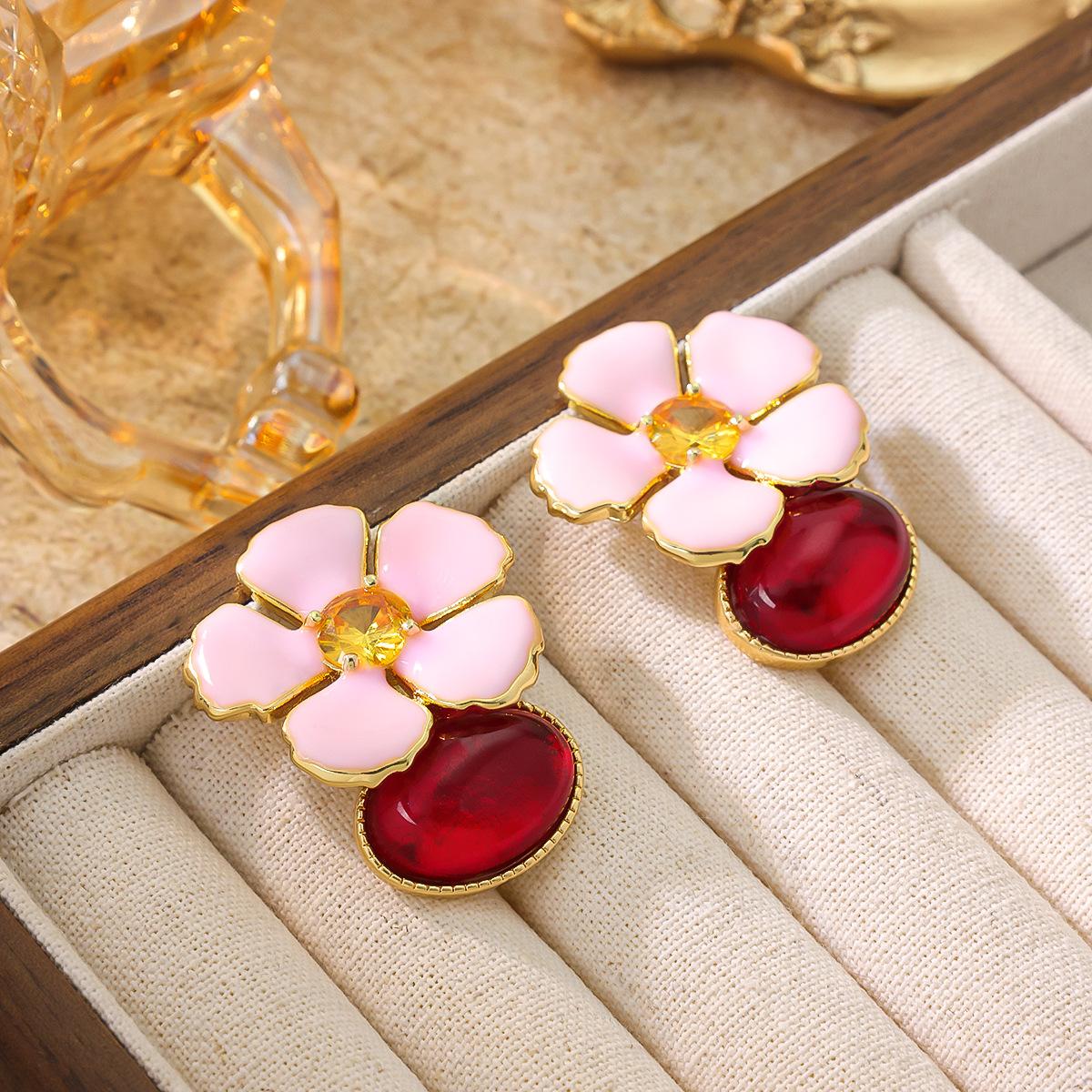 Light Luxury Pink Camellia Earrings Niche Design High-end Flower New Temperament