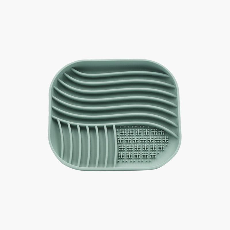 Silicone Pet Licking Mat Multifunctional Pet Food Bowl Cat and Dog Meal Basin Mat with Suction Cup Slow Feeding Placemat