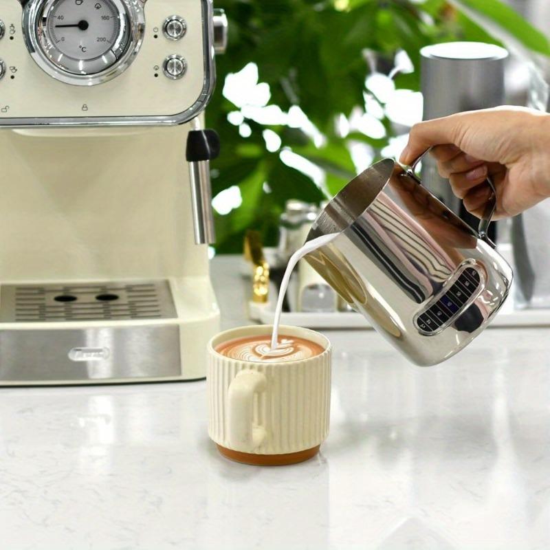 2pcs Milk Frothing Pitcher 20 Oz Stainless Steel Latte Art Pitcher Temp Control Milk Jug Barista Tools Coffee Shop Accessories