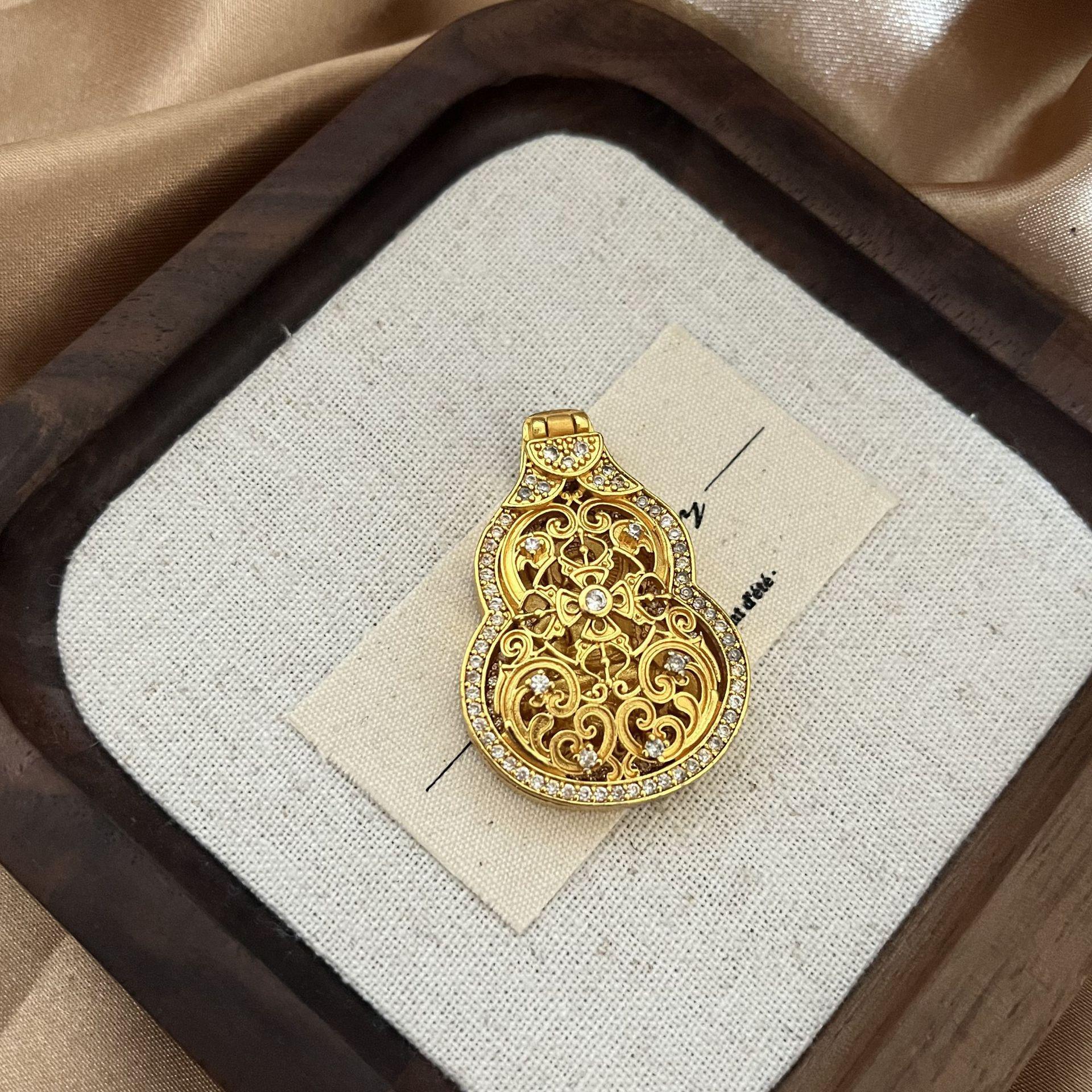 

New Chinese Filigree Gourd Buddha Peace Pendant Necklace