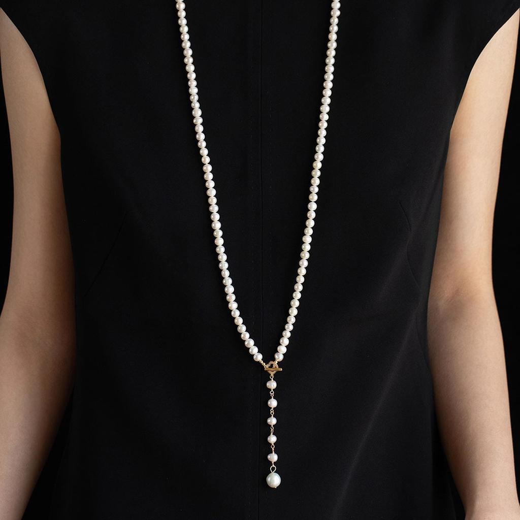Natural Freshwater Pearl Sweater Chain Women's Long Pendant Fashion Classic Niche Style High Sense Versatile Design Necklace