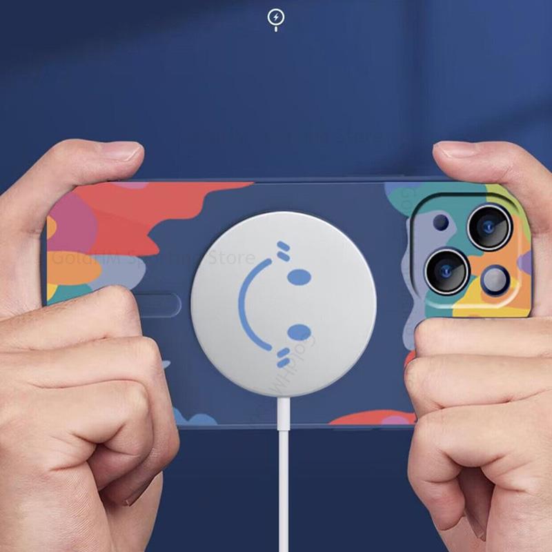 For Magsafe Silicone Phone Soft Case For iPhone 17 Pro Max 16e Graffiti Smile Magsafing Cover For Apple 15 13 16 Pro Max 14 Plus Magnetic Fundas Shell