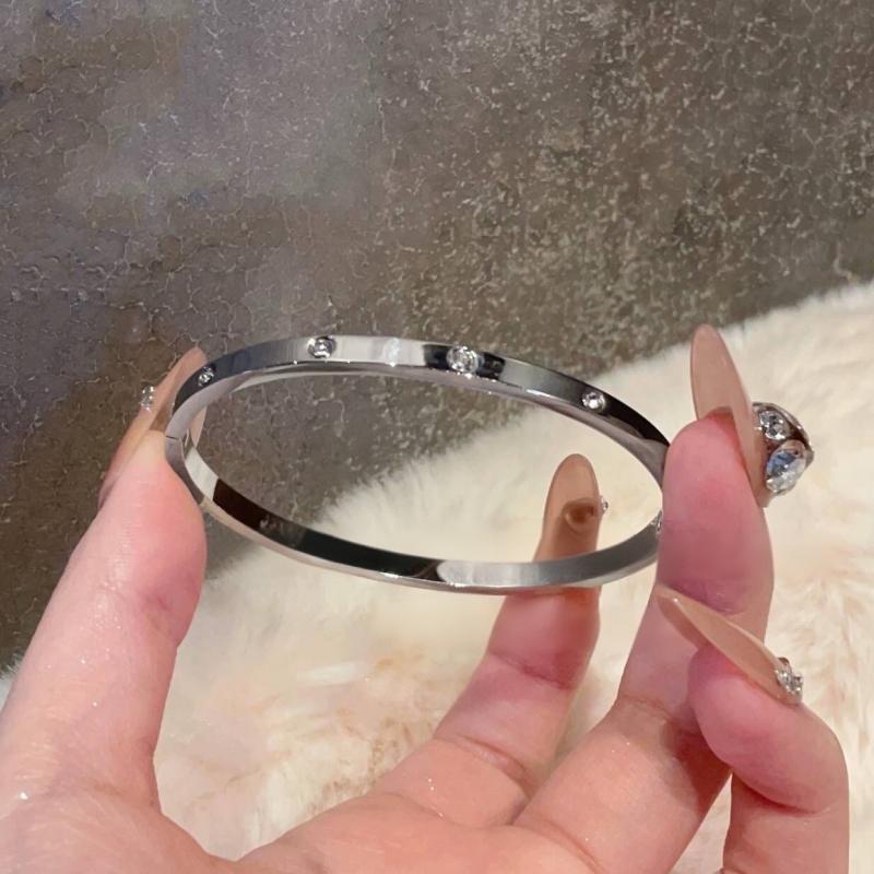New Fashion Titanium Steel Sparking Zircon Banglle Bracelet for Women Non-fade Light Luxury Niche Bracelet Wrist Jewelry Gift