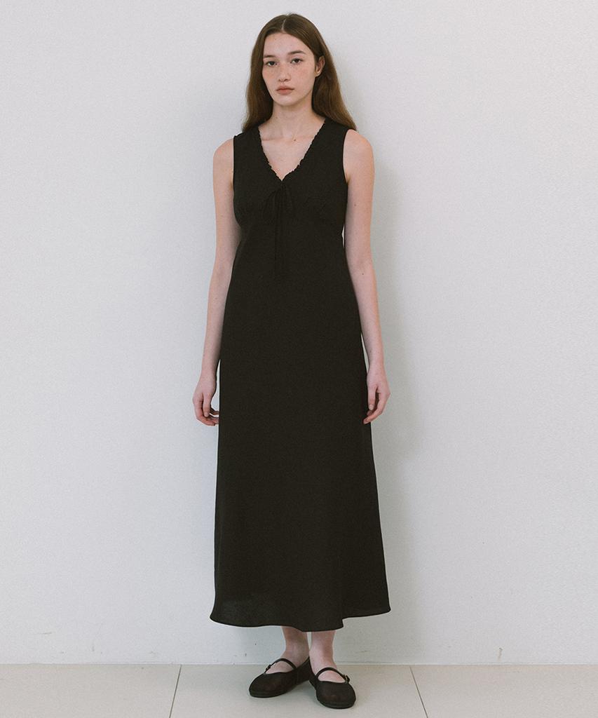 LAMINEZ V-Neck Ribbon Long Dress - Black