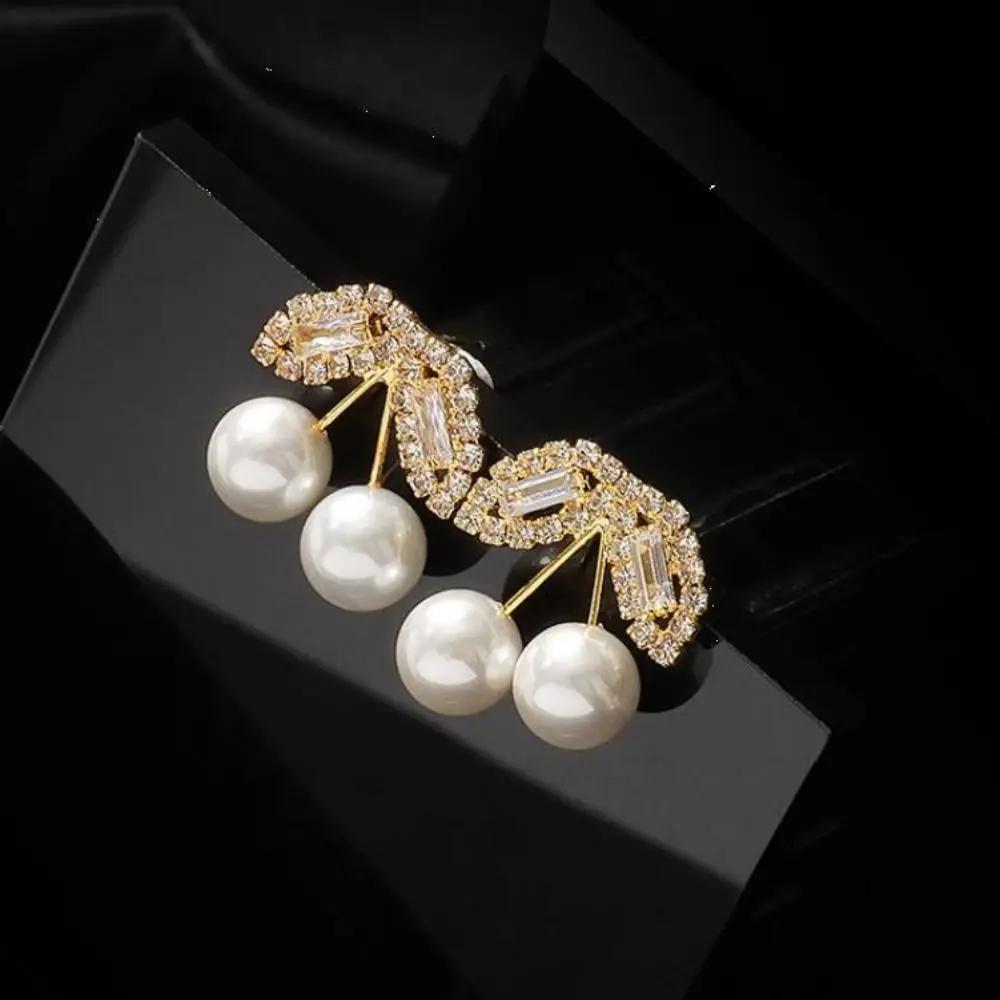 Red Cherry Stud Earrings Women Zircon Sweet Lovely Dangle Earrings Small Fresh Apples Drop Earrings Fruit Earrings