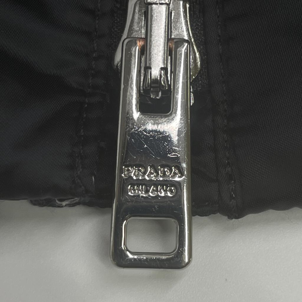 Prada 29B830 Black Triangle Plate Stand Collar Down Jacket Jacket 38 blackUsed