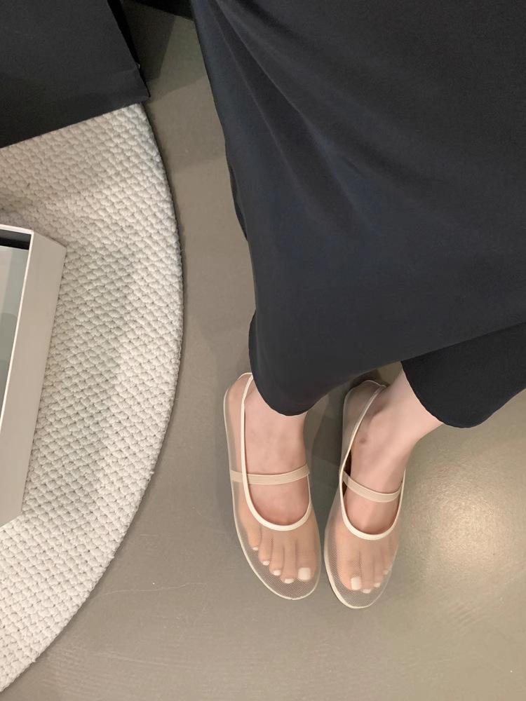 

2025 summer new French flat bottom round head fashion versatile mesh yarn breathable shallow mouth single shoes grandma shoes women s trend 40 абрикосовый