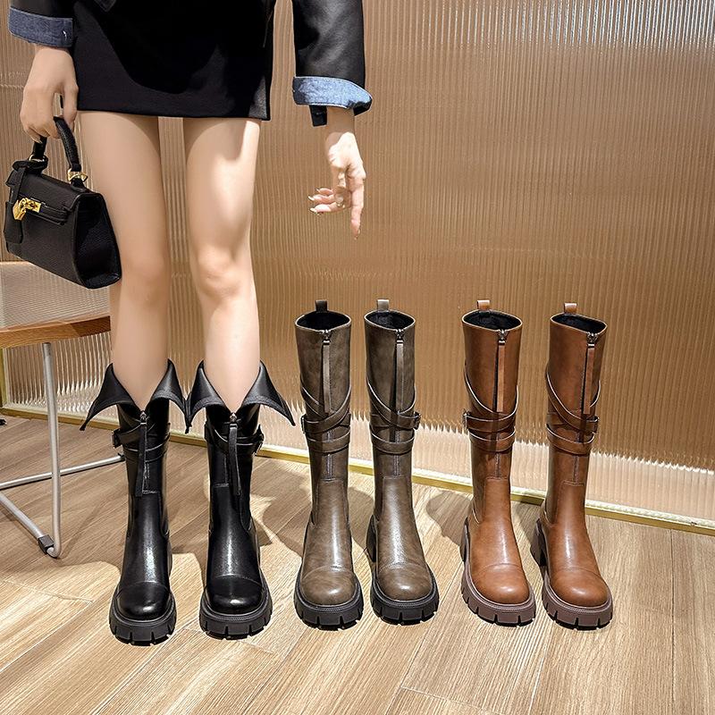 New spot fried street Maillard style new boots female 2025 autumn and winter Internet celebrity thick bottom flat mouth tall cylinder knight