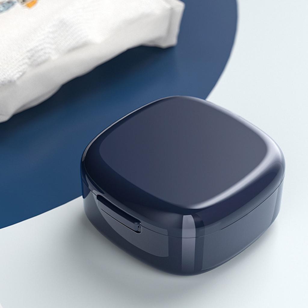 Pouzdro na zubní protézu s nastavitelným namáčecím táckem a odtokovými otvory pro zubní protézy, retainery, alignery, hygienická čisticí krabička, plast potravinářské kvality