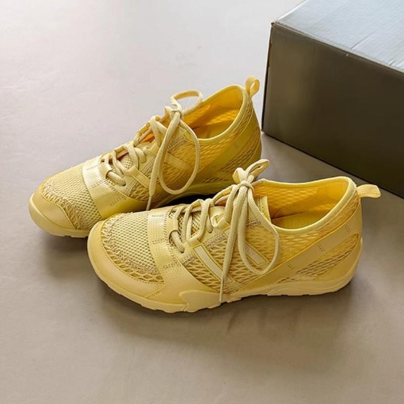 Fashion Students Running Shoes Mesh Breathable Casual Sports Shoes 2025 Summer Lightweight Comfortable Soft Women Sneakers Mujer Zapatos