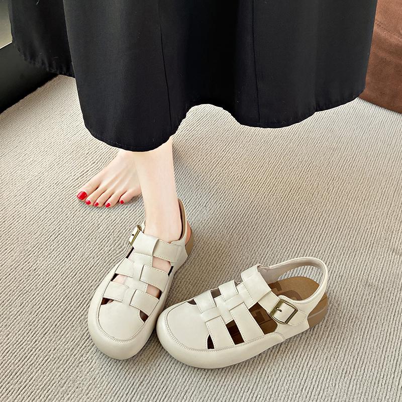 

Retro hollowed out hole shoes for summer 2026, new breathable and casual versatile sandals with a toe cap for external wear 34 бежевий