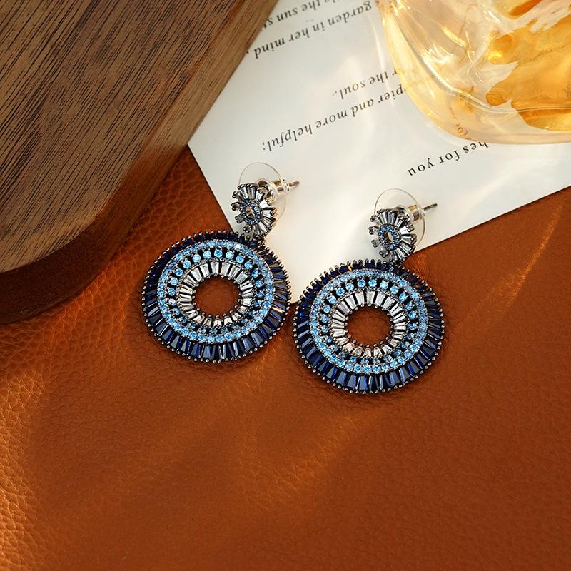 

Elegant Blue-Pink Zircon Rainbow Circle Earrings 18K