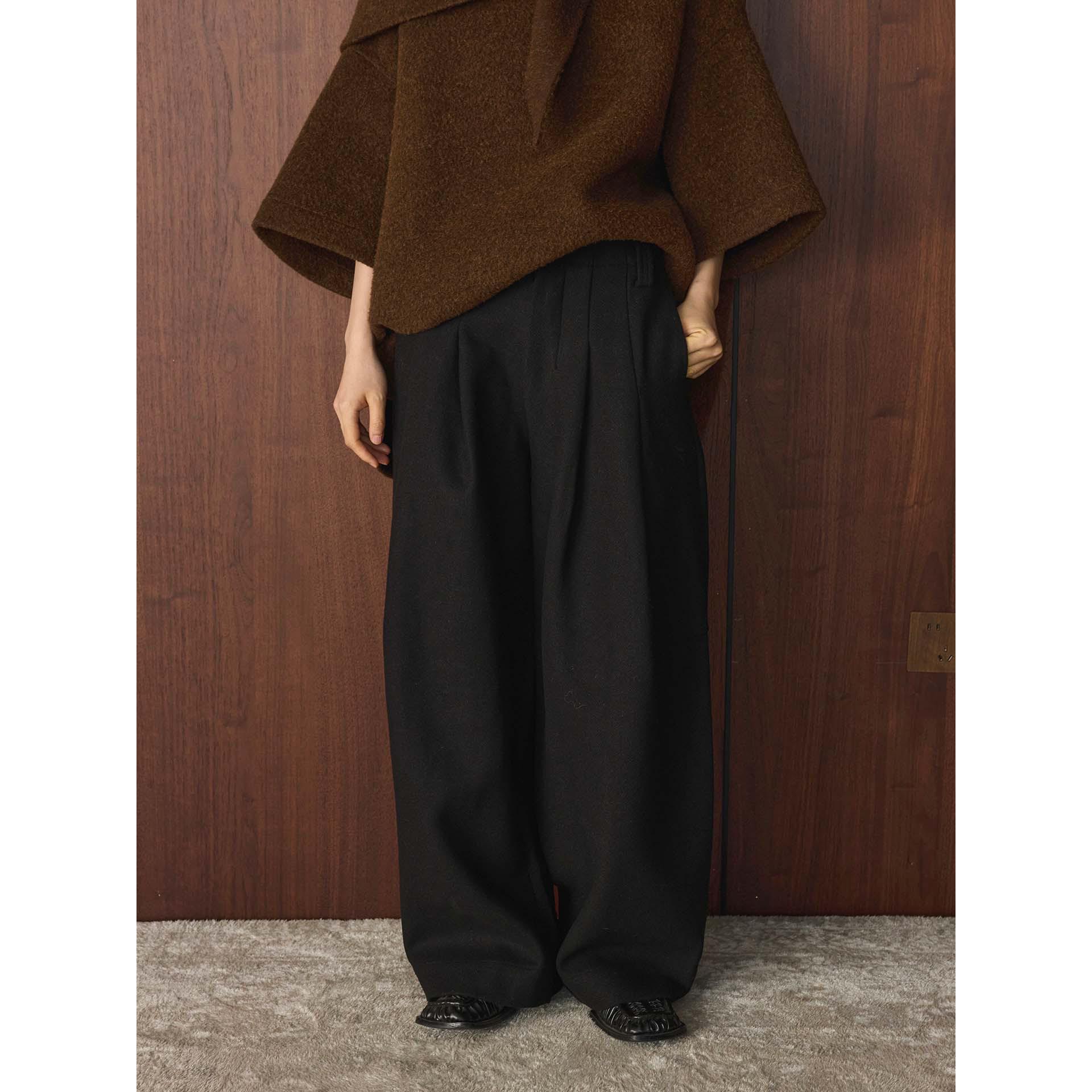 

Korean Style Retro Woolen Pleated Pants - Slimming, Warm, Long Winter Trousers for Women Small