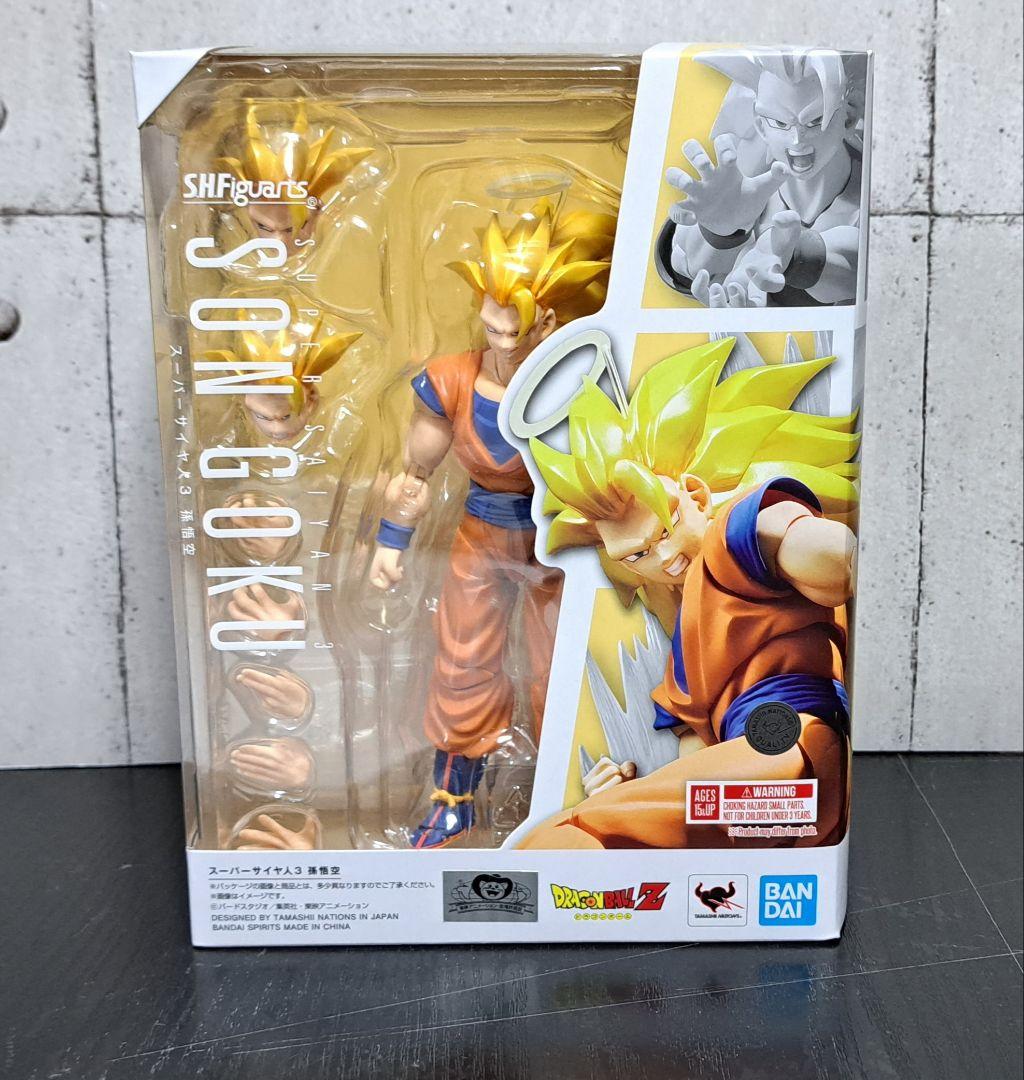 

[Б/У] s.h.figuarts Сон Гоку Супер Сайян 3