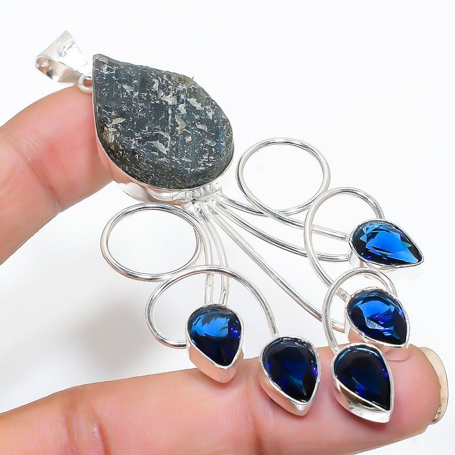 

Labradorite, Blue Topaz Gemstone Handmade Ethnic Jewelry Pendant 3.55 SR-10876