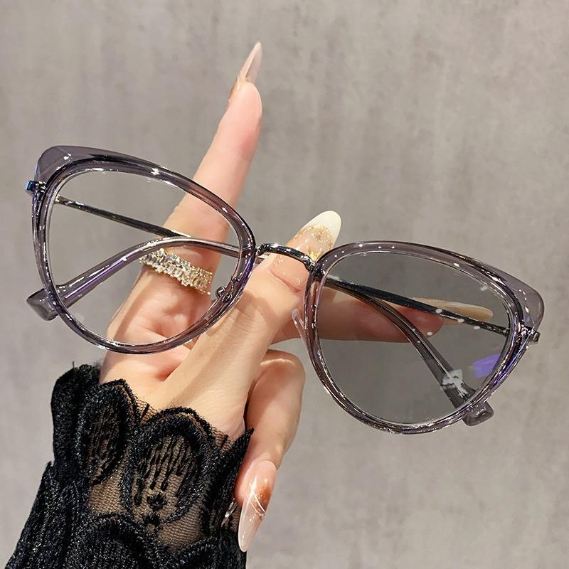 Ochelari pentru Miopie cu Schimbare de Culoare, Ochelari Fotocromici Retro la Modă Ochi de Pisică, Protecție Ochi Blocare Lumină Albastră, Dioptrie Până la -4.0