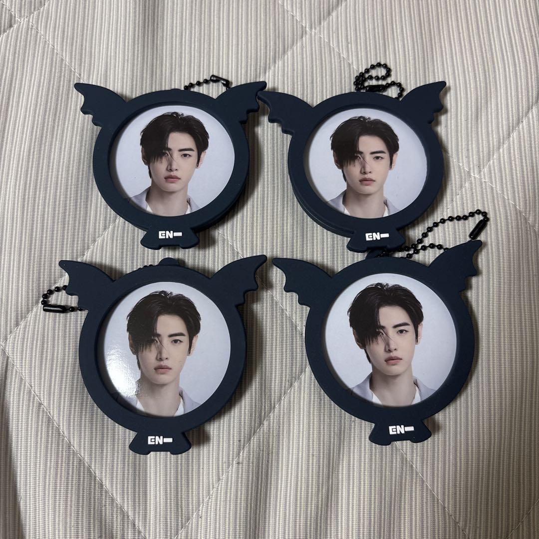 

[USED] ENHYPEN Can Badge Walk the Line Sunghoon