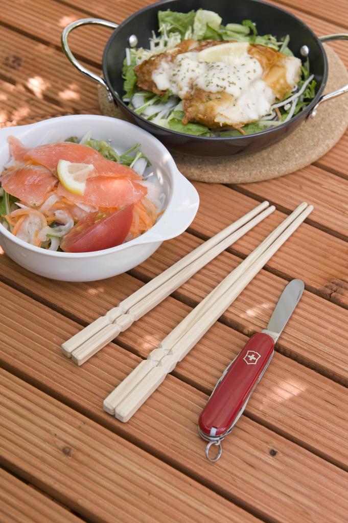 VICTORINOX Knife for Children Free Study Elementary School Craft Kit Hinoki Oyakobashi Box Set V0001094 []
