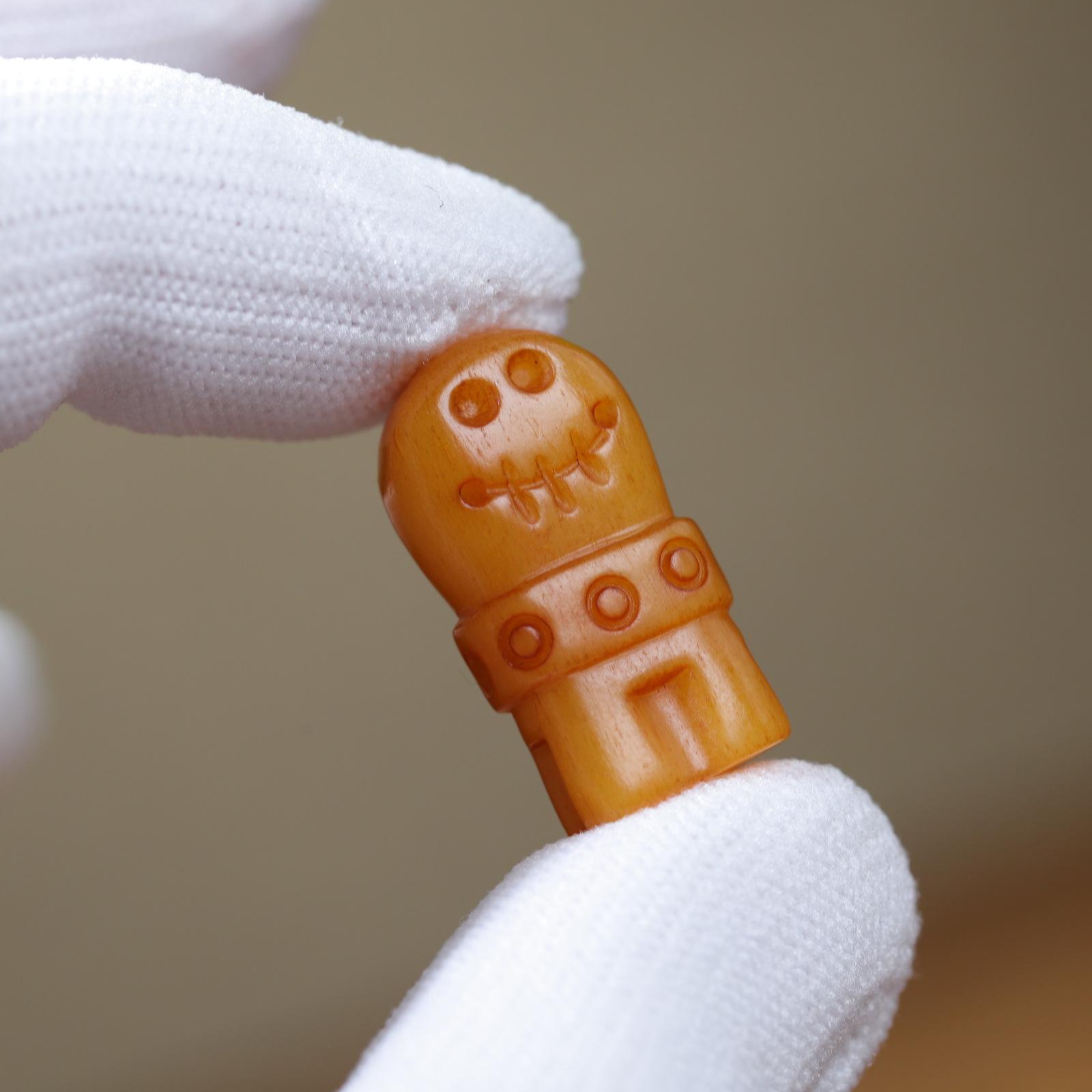 

Tibetan Carved Camel Bone Cloud Buckle Accessory for DIY Crafts