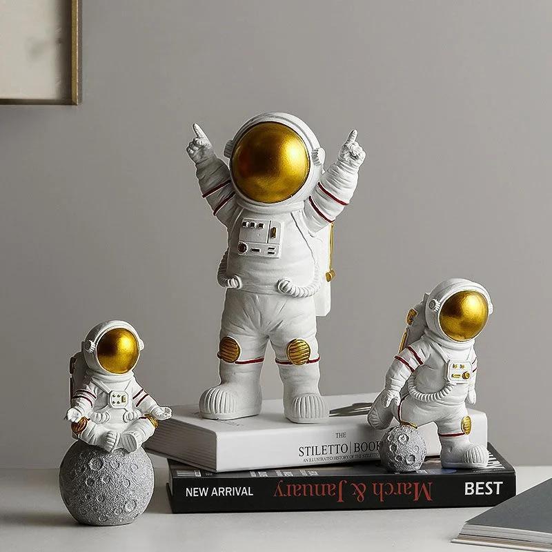 3Pcs Mini Astronaut Figures Cute Space Man Statues Desktop Decoration Collectible Model For Car Home Room Birthday Gift