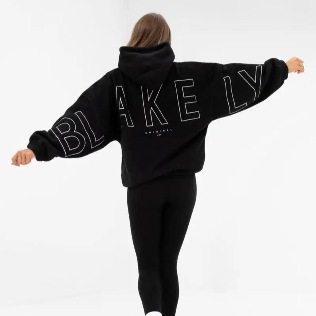 Women Sweatshirts Black Hooded Pullover Big Letter Print Loose Fit New Comfortable Casual Streetwear Minimalist Style Daily Wear