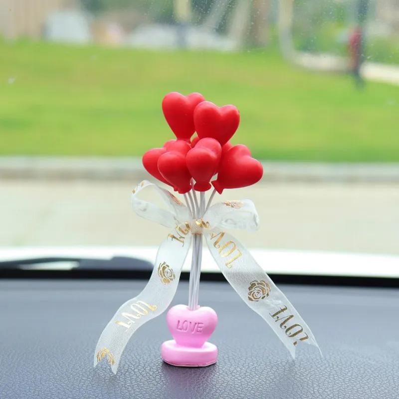 Cartoon Couples Car Ornament Model Wedding Couple Figure Car Center Console Balloon Decoration Auto Interior Dashboard Gifts