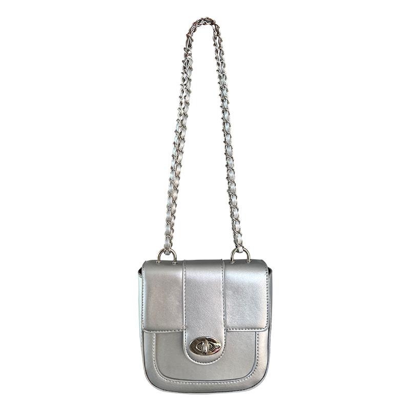 New Niche Design Style Dark Texture Chain One-shoulder Underarm Bag Crossbody Saddle Bag
