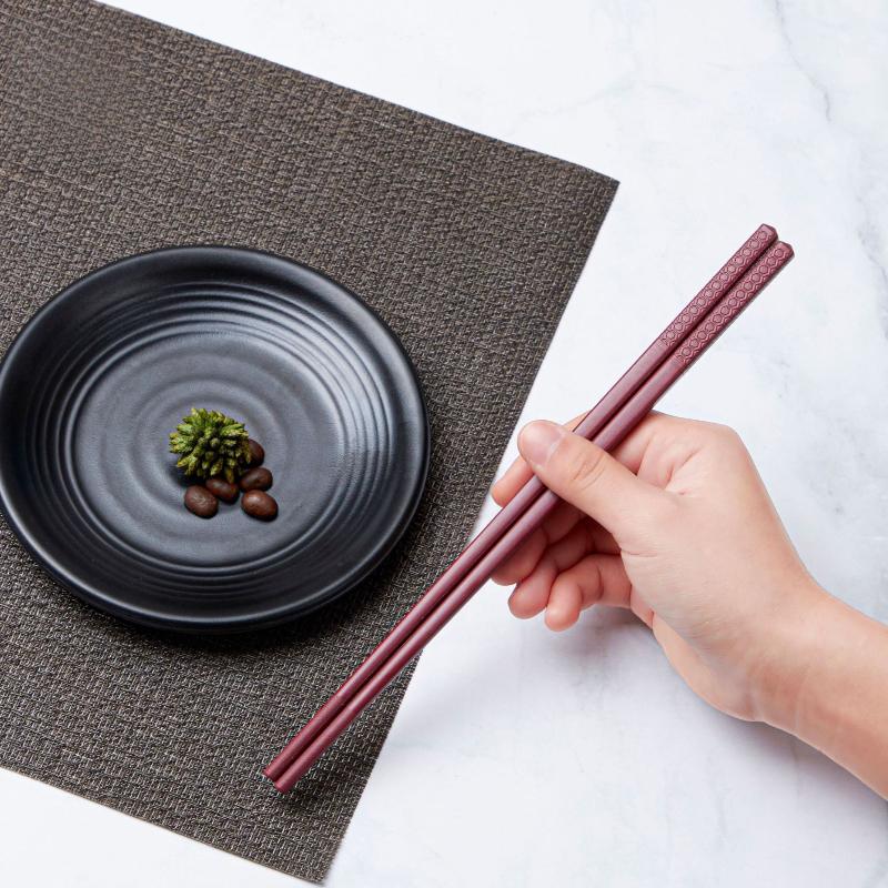 10 Pairs Chinese Chopsticks Black and Red Sushi Sticks Fast Food Noodles Chopsticks Korean Tableware Kitchen Supplies Cutlery